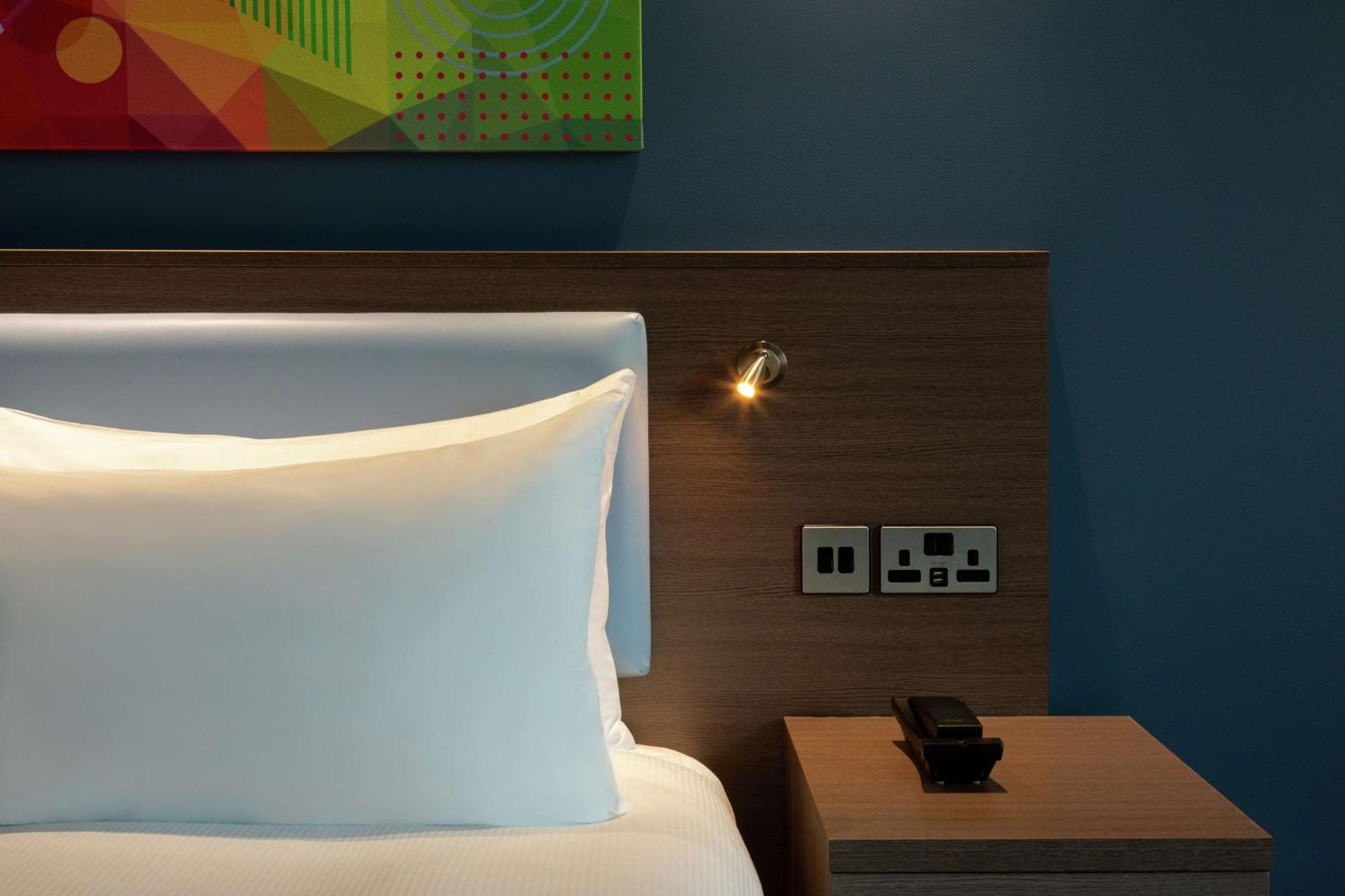 Hampton By Hilton Hamilton Park Ξενοδοχείο Εξωτερικό φωτογραφία