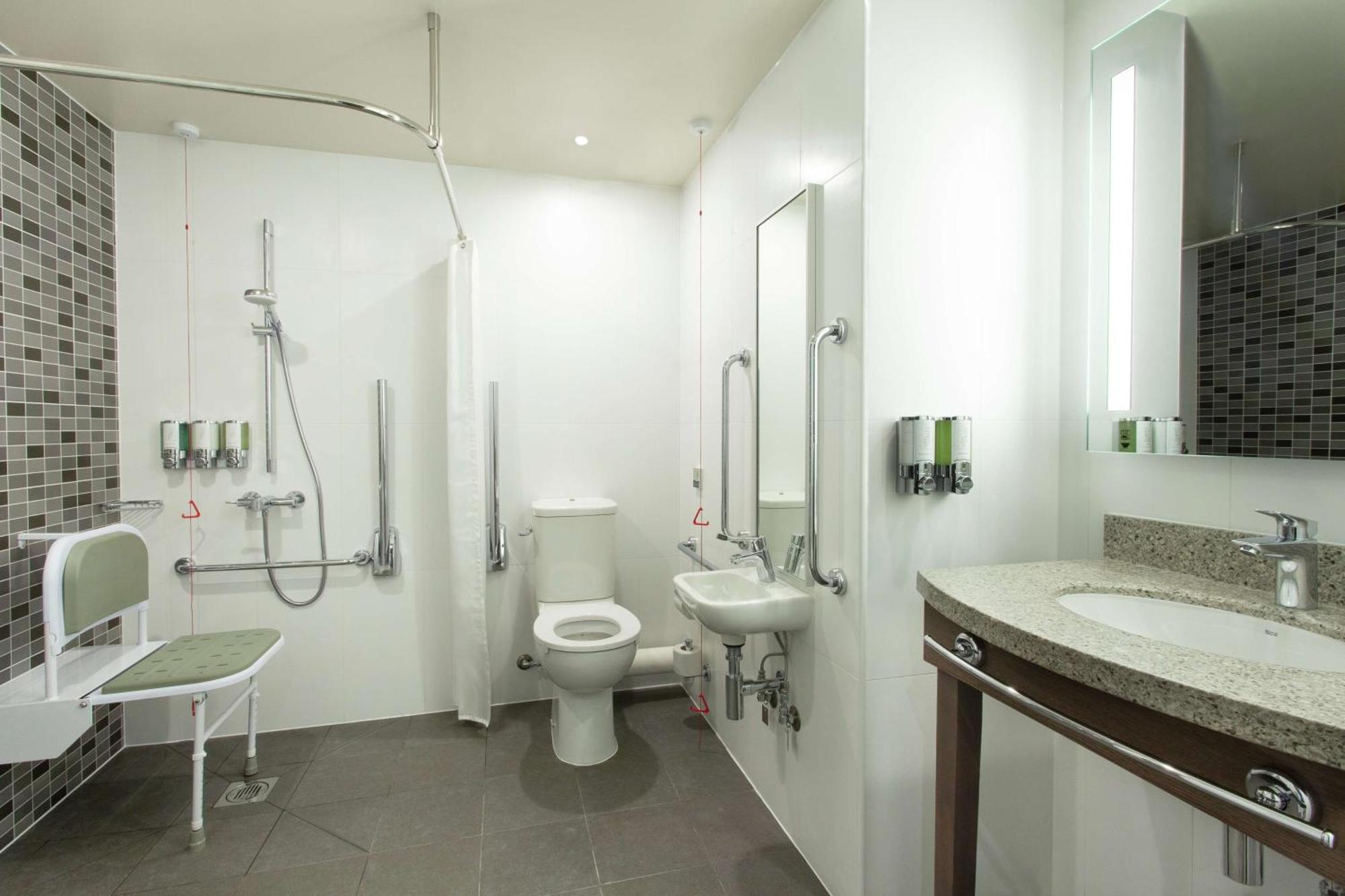 Hampton By Hilton Hamilton Park Ξενοδοχείο Εξωτερικό φωτογραφία
