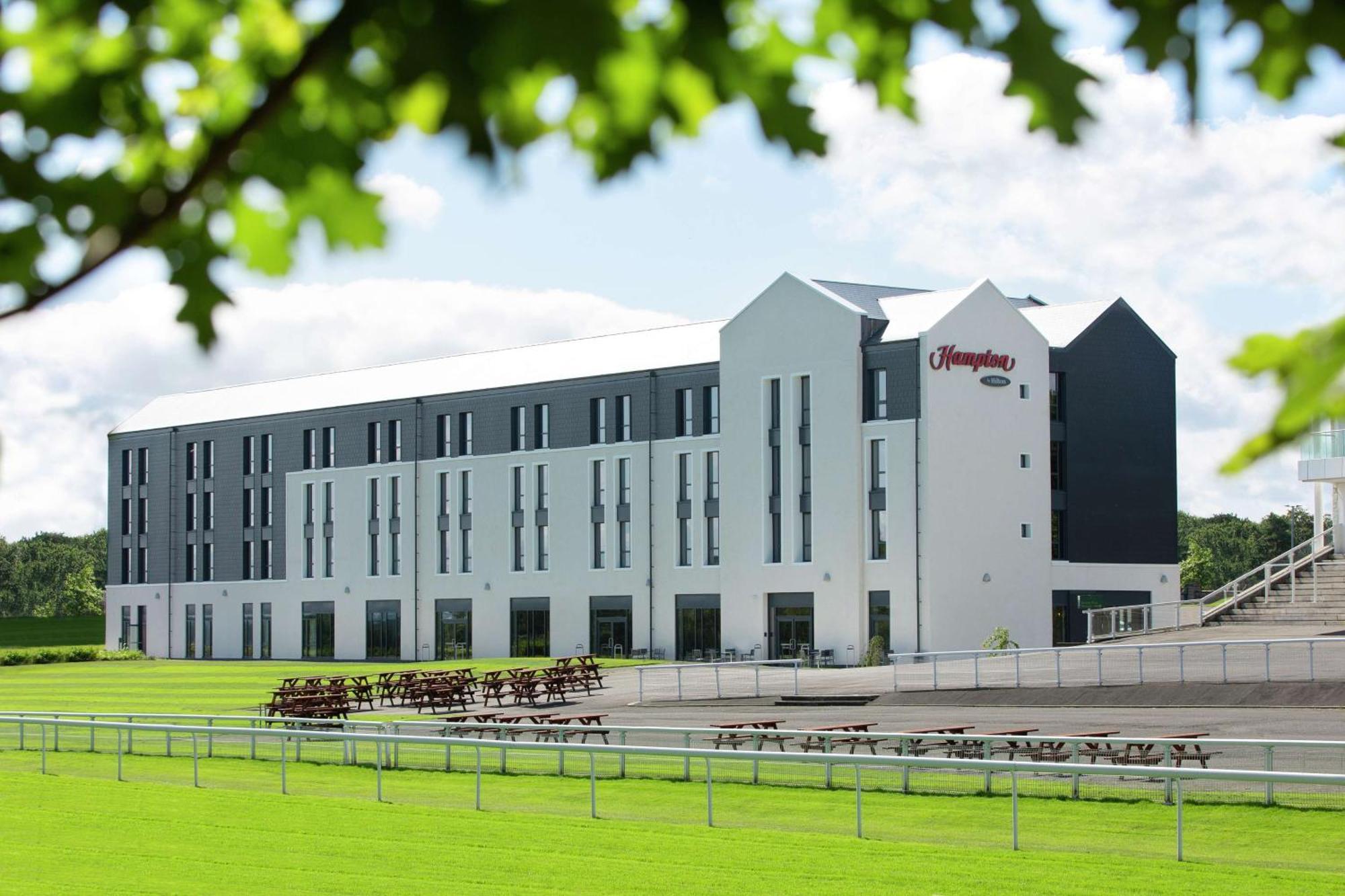 Hampton By Hilton Hamilton Park Ξενοδοχείο Εξωτερικό φωτογραφία